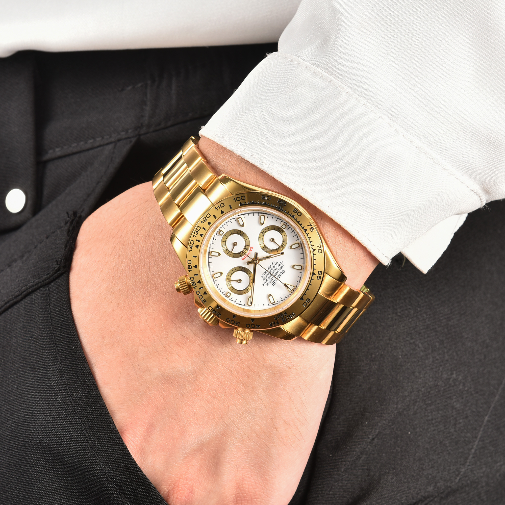 39mm VK63 watch Gold Stainless - مراجعة Stainless Bracelet Diver وسعره