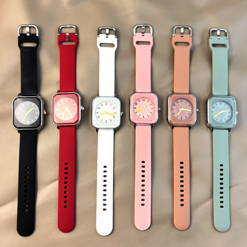 Fashion Minimalist Women Quart - مراجعة Silicone Band Women وسعره
