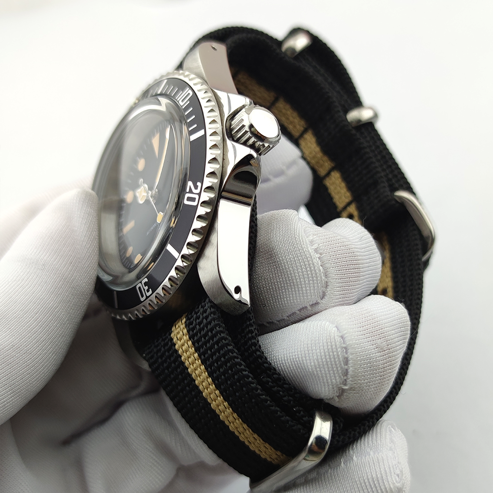 Vintage Diver Automatic Watch  - مراجعة Tropic Strap Vintage وسعره