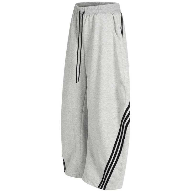 Men's trendy streetwear style, - مراجعة Curved Spring Bar وسعره