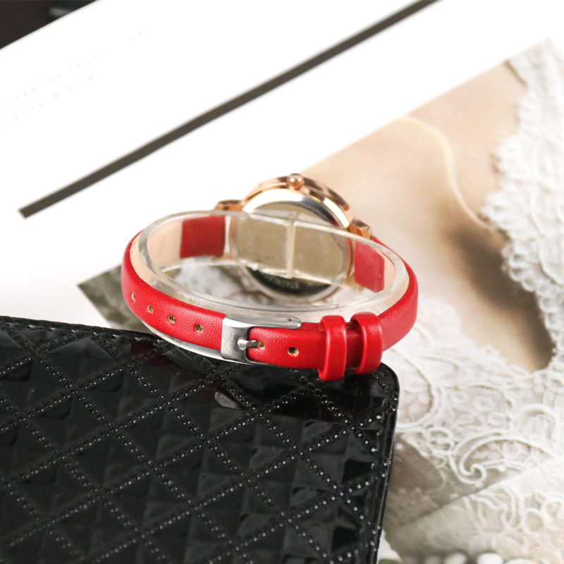 Genuine Suede Leather Watch St - مراجعة Suede Strap Watch وسعره